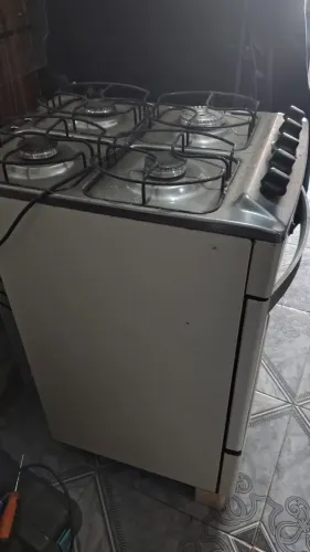 Fogão Brastemp quatro bocas