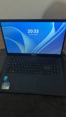 Notebook com uma semana de uso 