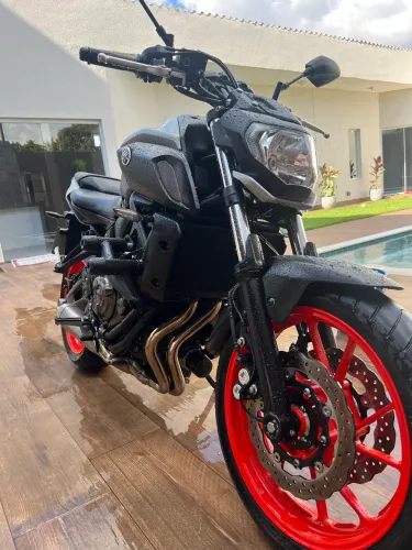 MT07 TOP DE LINHA