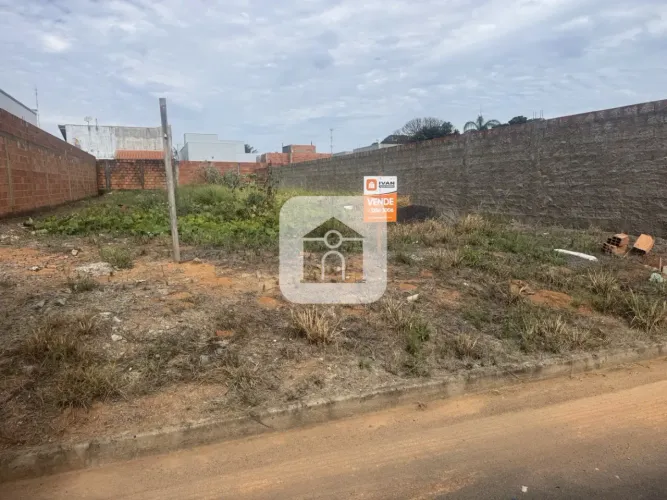 Terreno à venda no Residencial Pica Pau