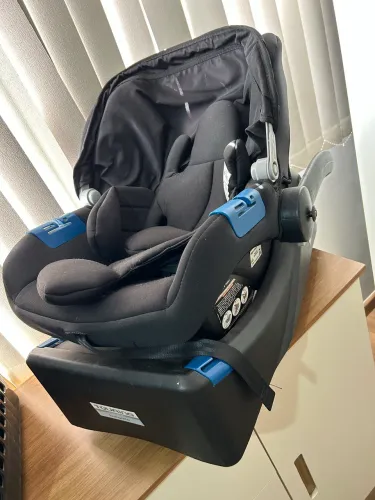 Cadeirinha para carro com suporte