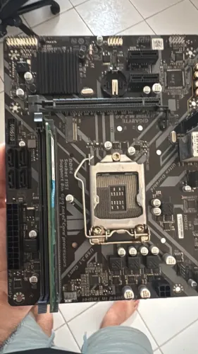 Placa-mãe H310M M.2 + 4GB DDR4 - Intel LGA 1151