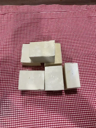2 kgs sabão artesanal - vai de brinde 2 barras a mais