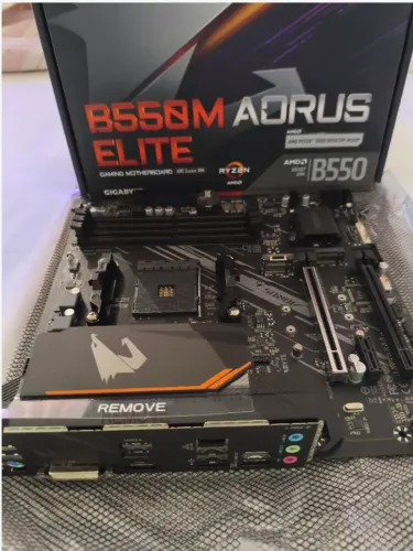 Placa-Mãe AORUS Elite B550M AM4 (VENDA)