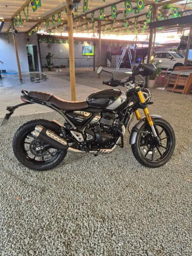 SCRAMBLER 400X.