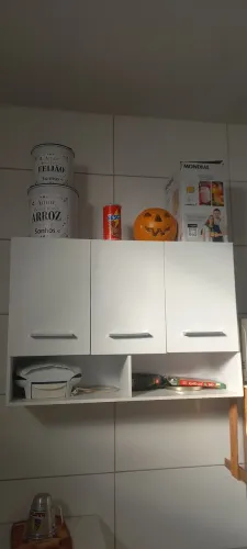 Armário suspenso