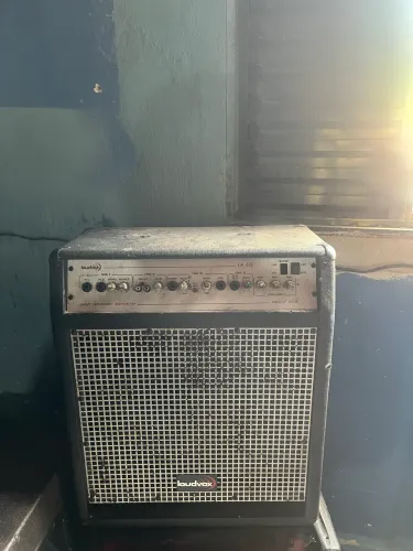 Amplificador loudvox Lm200