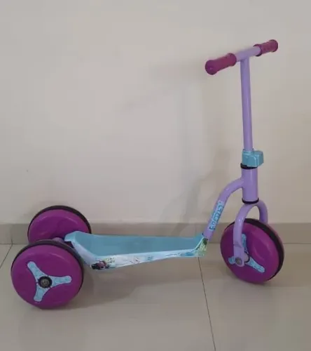 Patinete com 3 rodas grandes plásticas Roxo e Azul