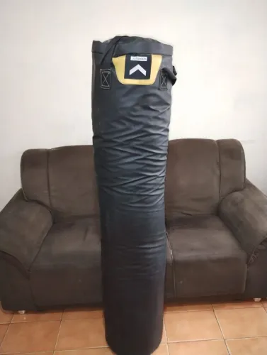 Saco de pancada 40kg.