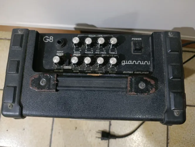 Amplificador de guitarra Giannini G8