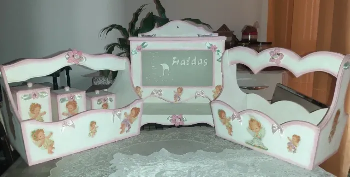 Kit Higiene bebê MDF - Menina