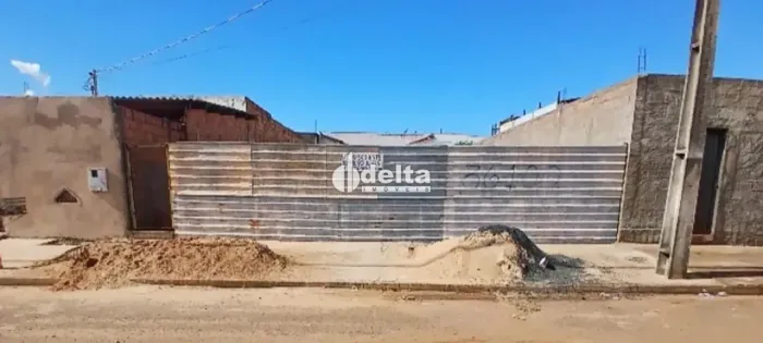 Terreno comercial disponível para venda no bairro Jardim Sucupira, em Uberlândia-MG