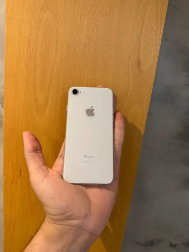 iPhone 8 64GB Branco - Bat 74%