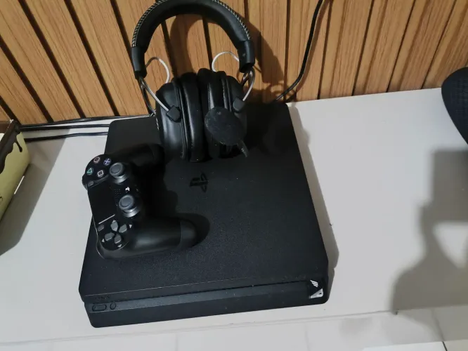 Play station 4 com fone gamer 
