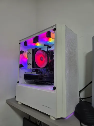 PC GAMER RX 7600 + RYZEN 5 5600 + SSD + 16GB - TROCO EM PS5 C/VOLTA