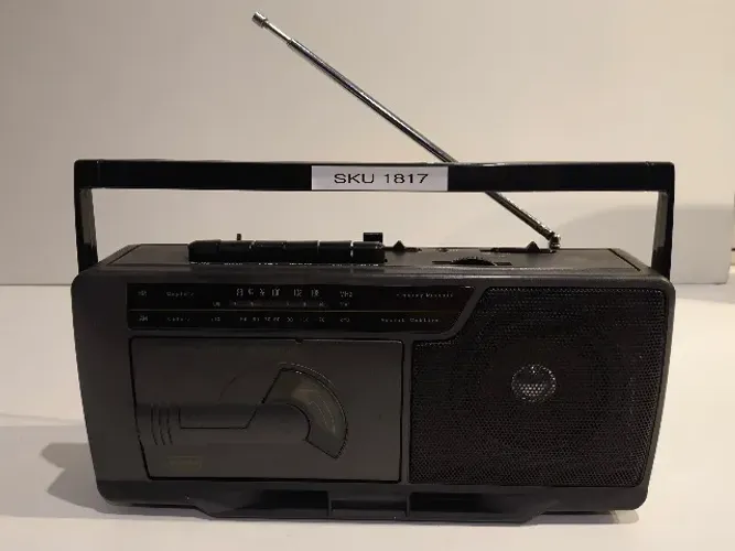 Rádio Gravador Cassete CCE CR-880 Vintage (Funcionando AM/FM)/ LEIA A DESCRIÇÃO