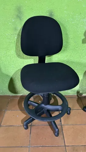 Vendemos cadeira balcão alta executiva