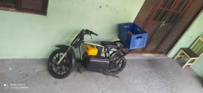 Bicicleta com motor estacionário 7hp