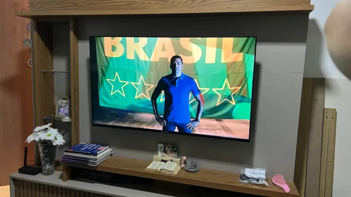 Vendo rack para tv novo com pouco dias de uso  