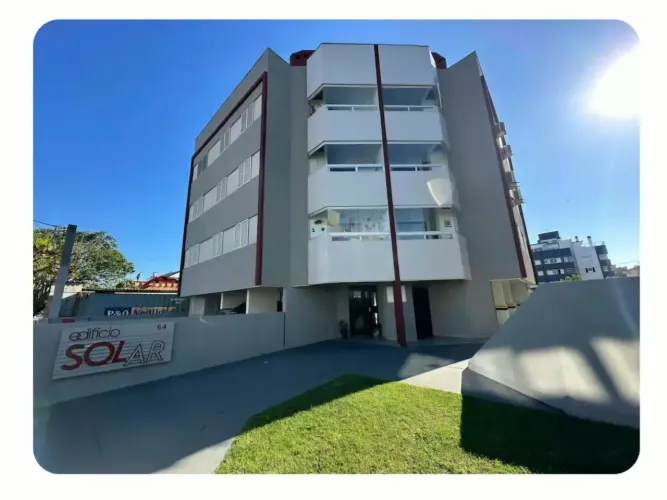 Apartamento no Costa Azul a 50m do mar