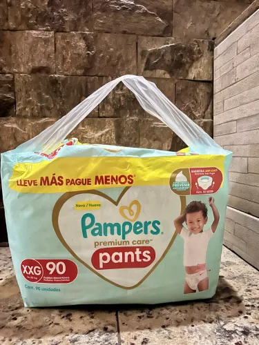 Fralda Pampers XXG Premium Care 96 unidades