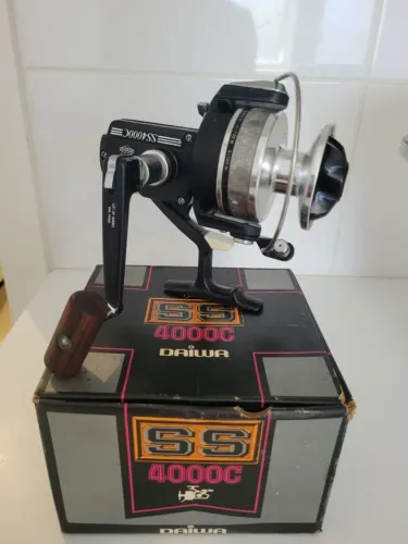 Molinete Daiwa SS 4000C