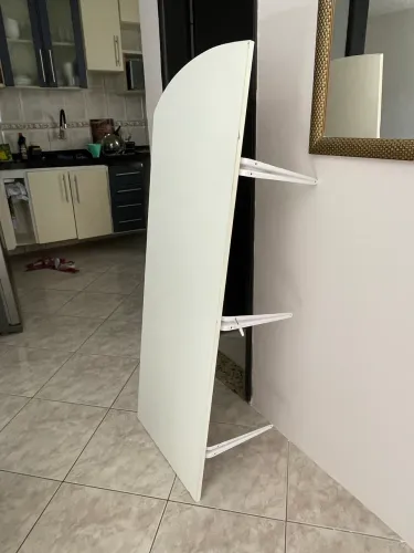 Bancada para estudo e trabalho.