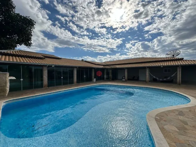 Chácara com 2 dormitórios à venda, 645 m² por R$ 850.000,00 - Hungria - Cerquilho/SP
