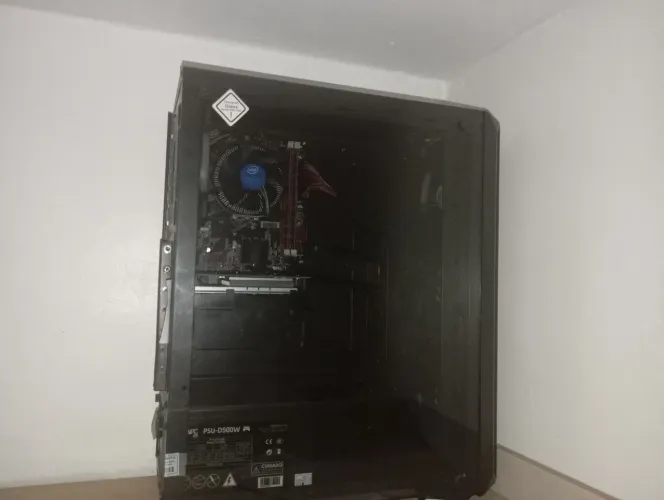 PC Gamer // Intel i5 & RX 550 2GB Vram