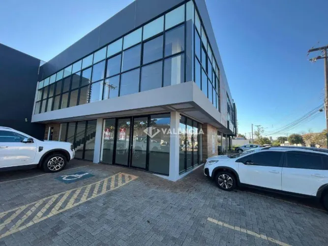 Sala Térrea de esquina para alugar, com mezanino, ótima localização, 215 m² por R$ 7.000/m