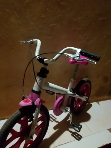 Bicicleta aro 16 prestando infantil feminina