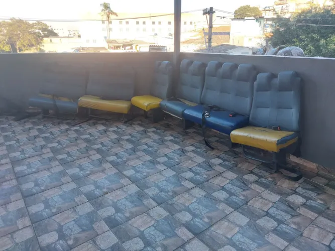 Bancos para van escolar