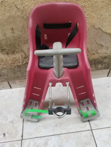 Cadeirinha infantil dianteira