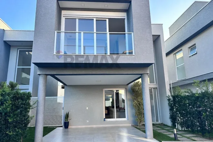 Sobrado em condomínio com 3 suítes na Vila Giglio - Atibaia