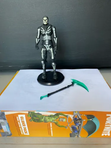 Fortnite Green Glow Skull Trooper McFarlane 