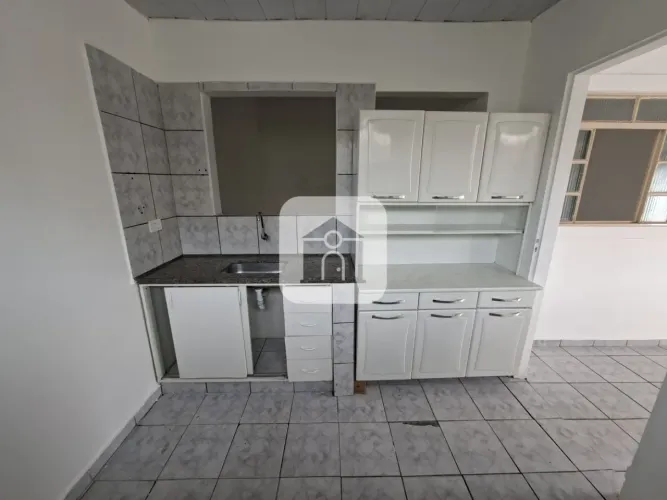 Casa para locação no bairro Presidente Roosevelt