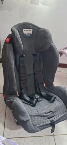 Vendo cadeirinha infantil para carro