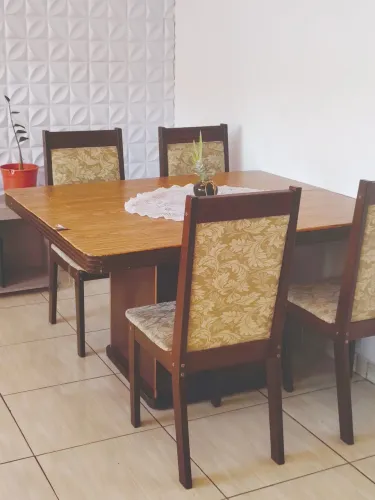 Mesa 4 cadeiras lugares