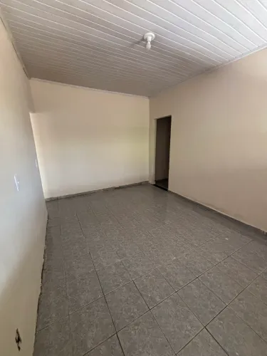 ALUGA-SE CASA - PEDREGAL (ÁREA PRINCIPAL) Valor 1.200
