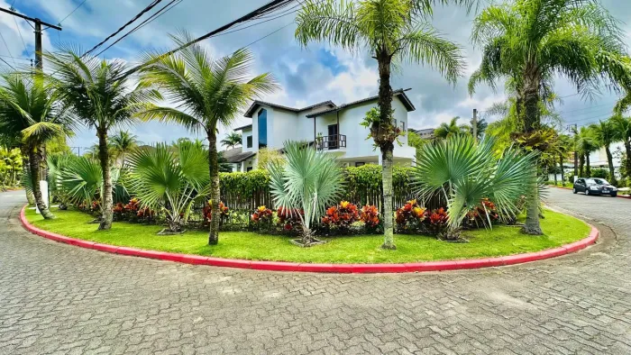 Excelente Casa á venda no Jardim Pernambuco I no Guarujá | QVista Inteligência Imobiliária