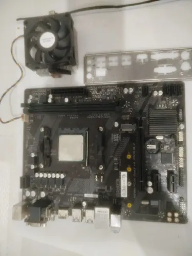 Placa mãe GA-A320M-S2H GIGABYTE com AMD ACHLON 3000G