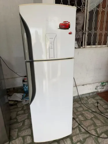 Geladeira duplex ,bem novinha funcionando perfeitamente