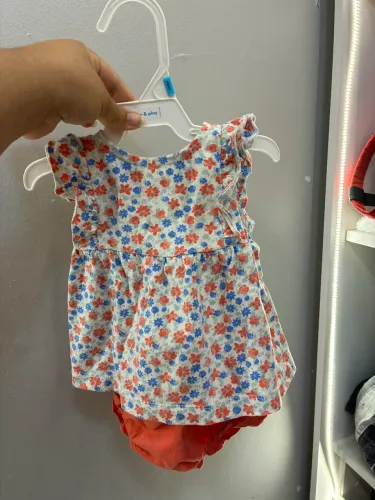 Roupa carters 9 meses