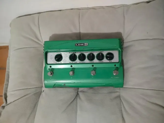 Pedal de delay line 6 dl4