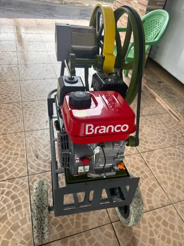 Vendo Moinho de Cana B120