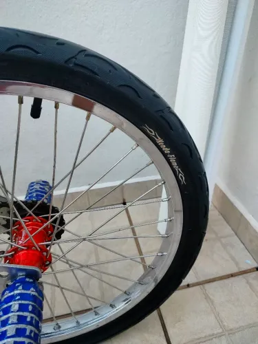Bicicleta BMX aro 20 - Show