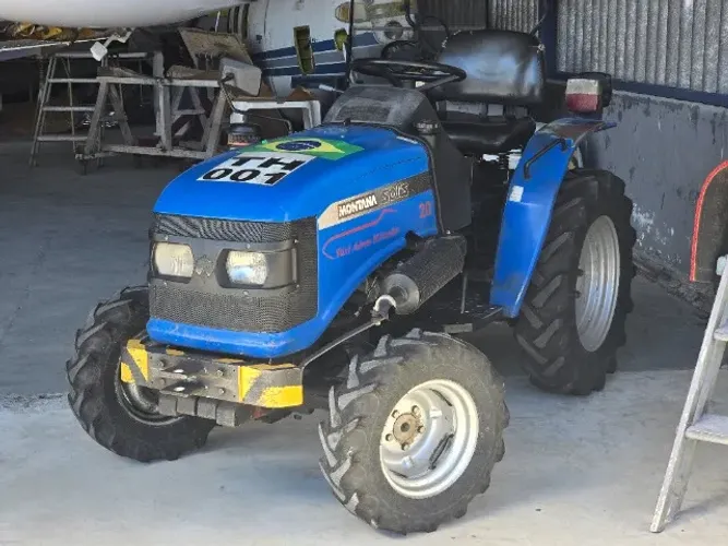 TRATOR AGRICOLA 4x4 MONTANA SOLIS 20 2013
