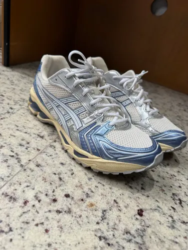 ASICS kayano-14