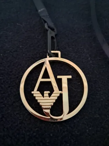 pingente em metal original Armani 