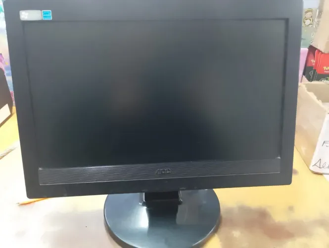 Monitor LCD AOC usado 